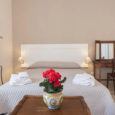 Guest house Supportico Lopez 3*